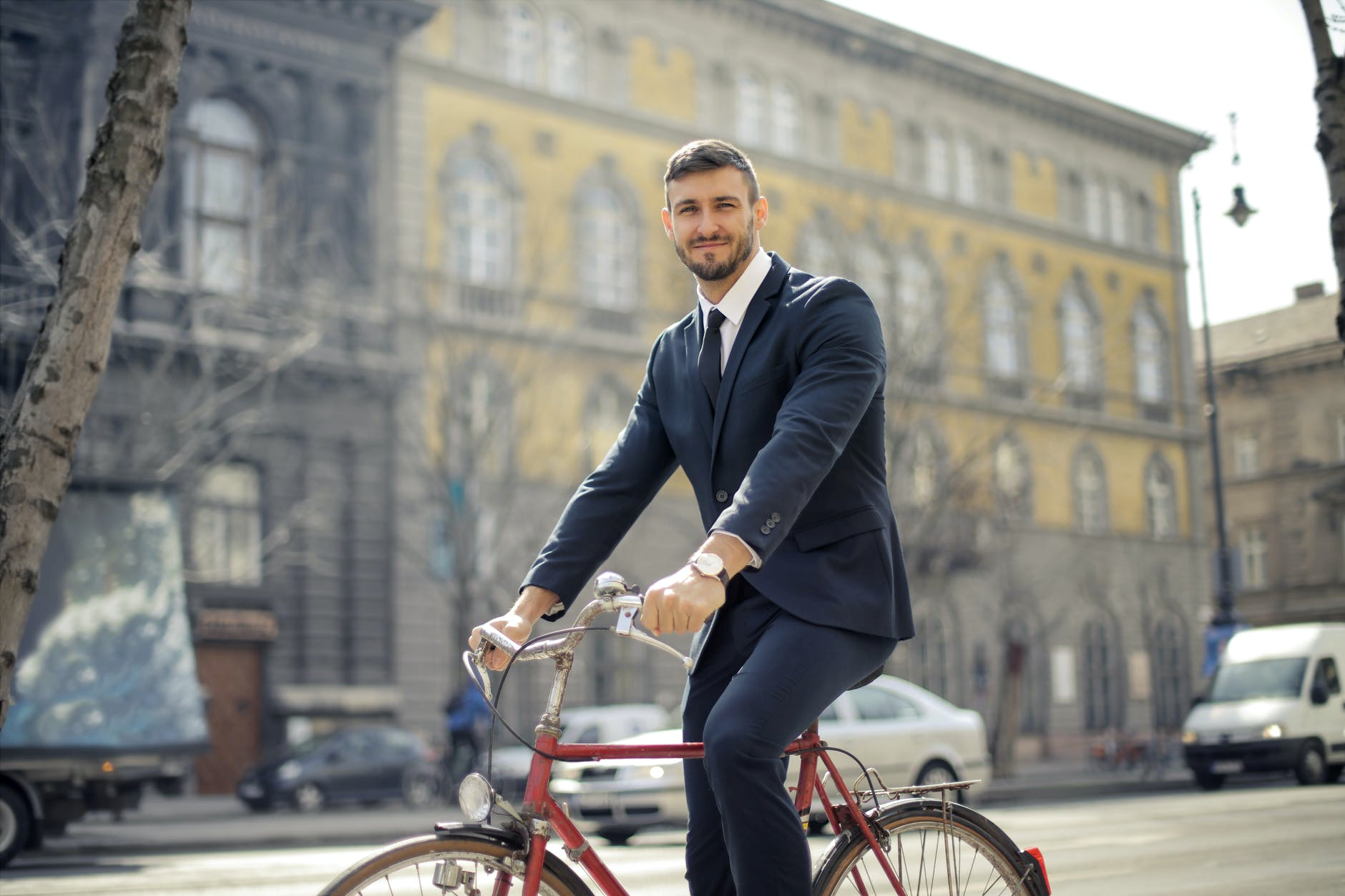 Pedaleando por la salud mental: los beneficios de andar en bicicleta 